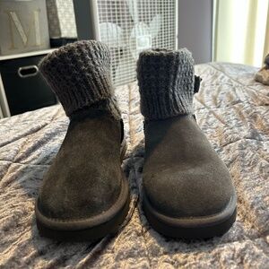 Ugg Women's Classic Solene Gray Boot